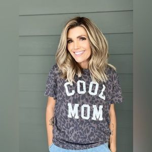 Cool Mom oversized leopard Tee